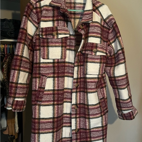 Maurice’s Shacket - Picture 1 of 3